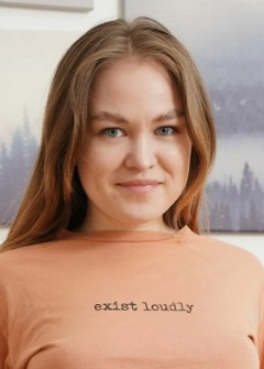 Kira Stone