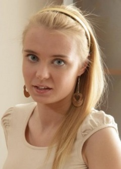 Chloe Blue