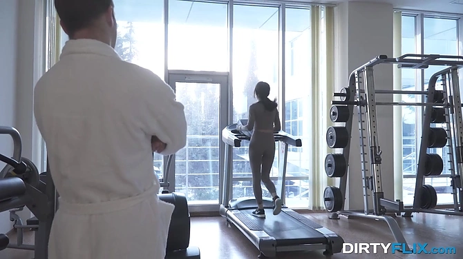 Фигуристая стройняшка умело соблазнила соседа и трахнула у себя дома.