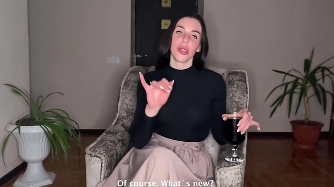 Девушка скоро выходит замуж, но она все равно раздвигает ноги перед любовником