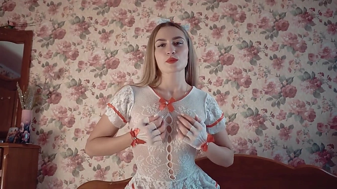 Медсестричка с вызовом на дом исцелит любого сексотерапией