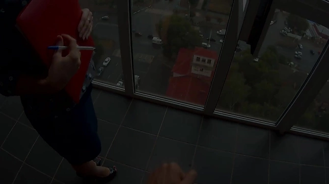 Неговорящий парень трахнул немую риэлторшу за 100 долларов.