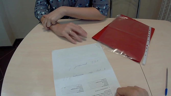 Неговорящий парень трахнул немую риэлторшу за 100 долларов.