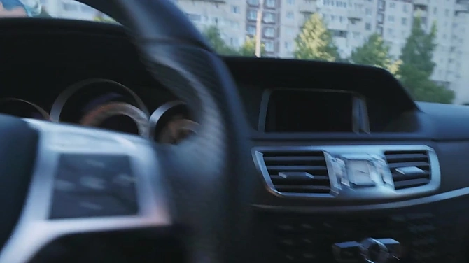 За любимого блоггера нефорша и в жопу даст, и мать продаст