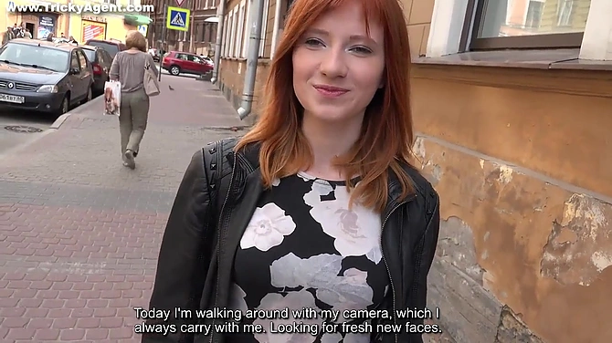 Озорная рыжуха шла за хлебом и случайно попала на порно-кастинг