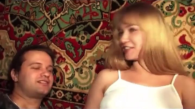 Документалка о парочке любителей, с демонстрацией секса с беременной.