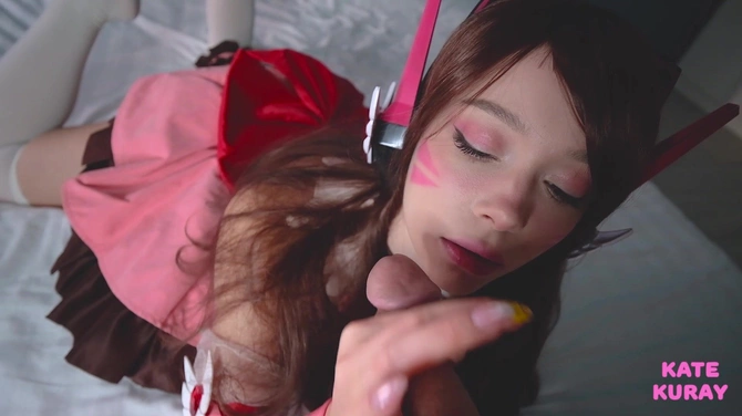 Девушка косплеит героиню игры ради того, чтобы парень лучше ее трахал