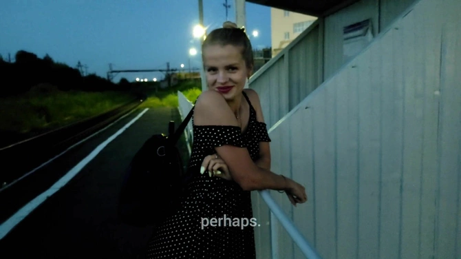 Озябшая тёлка быстро согрелась чужим тёплым хреном