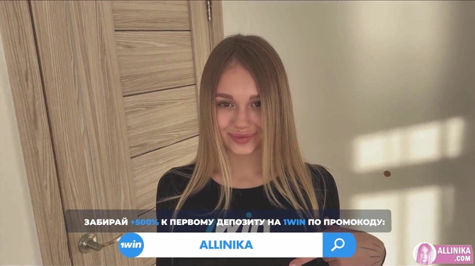 Голодная студентка что-то хочет от моего члена, порадовать ее спермой?