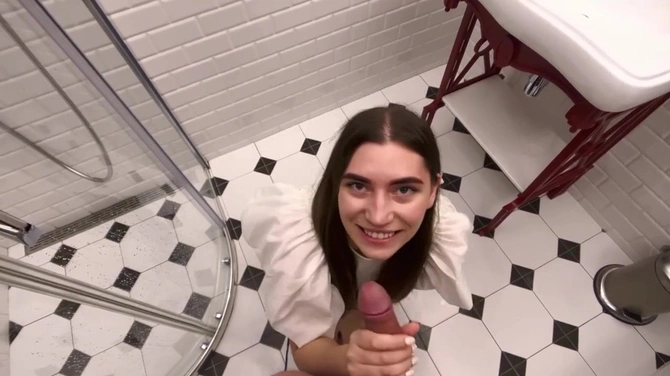 Фан-встреча порнозвезды и фаната закончилась дружеским минетом