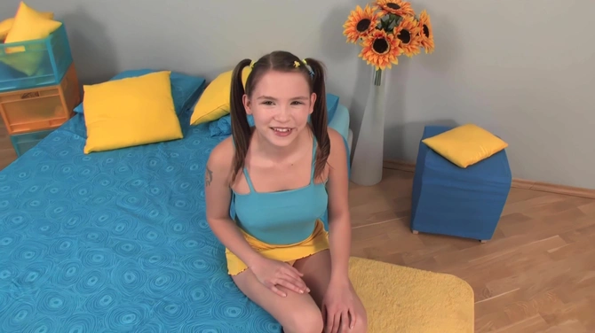 Девочка с косичками согласилась на жесткий горлотрах: сочный минет в разных позах