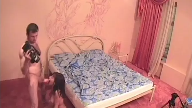 Какие сиськи, какой типаж. Для фото член в пизде - в самый раз