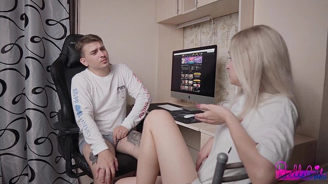 Перепутал цитрамон с виагрой и выебал сводную сестрёнку