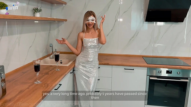 Встреча выпускников: трах с одногруппницей пока ждём её подругу