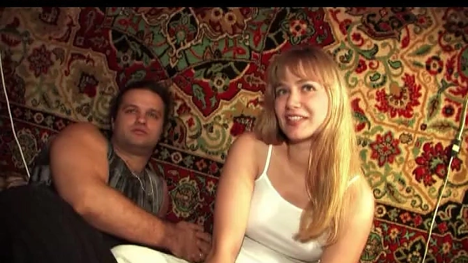 Муж и беременная жена всех научат, как правильно зачать ребёнка