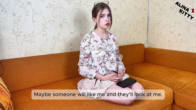 Продавцом не пойдет, моделью дорого, а порно с парнем — то что надо: минет и наездница