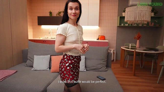 Сестра готовилась к свиданию с парнем, а брат подготовил для неё свой стояк